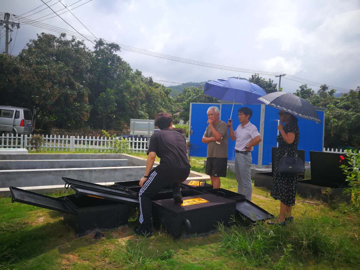 环保专家对城道通已建成站点进行实地考察